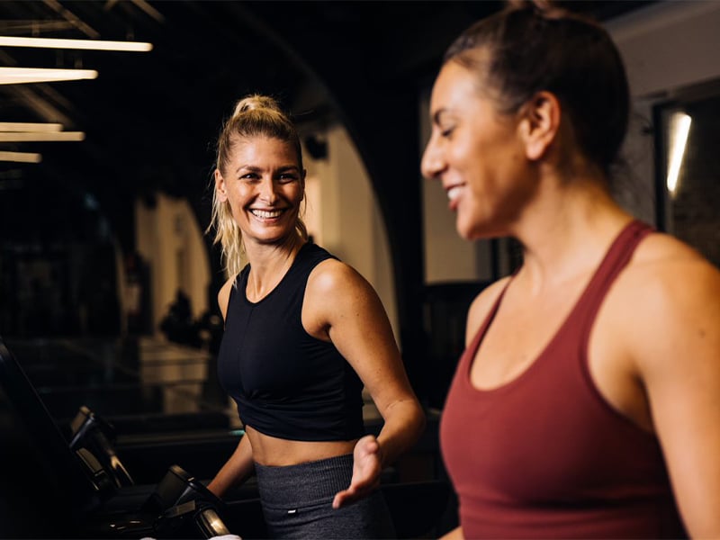 Beim Marathin-Training kannst du auf dem Laufband im Gym super deine Fortschritte vergleichen – denn im Club sind die Bedingungen immer gleich.
