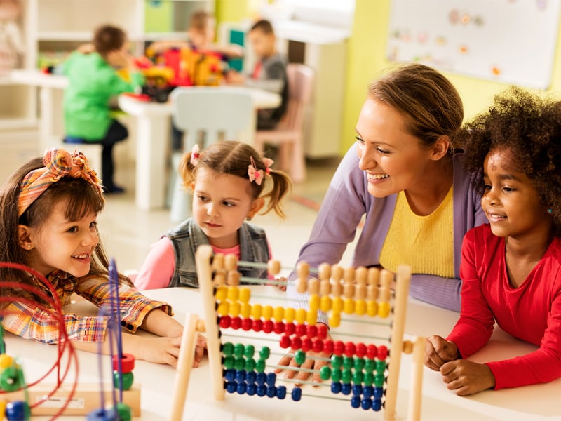 Viele Fitness First Clubs bieten Kinder-Beaufsichtigung für Kleinkinder ab 6 Monaten an.