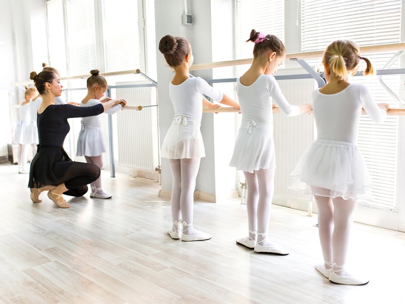 Ob zu Kinder-Liedern oder coolen Beats: So ein Dance Workout mit Kids verbrennt ordentlich Kalorien. 