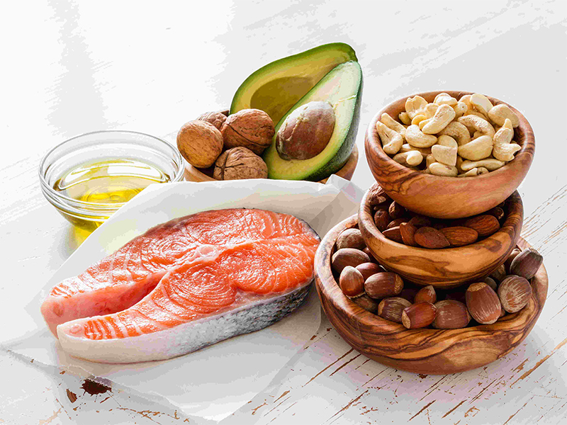Ungesättigte Fette aus Pflanzen und Fisch, wie Omega-3-Fettsäuren, gehören zu den guten und gesunden Fetten.