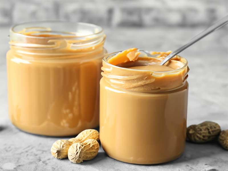 Fett-Quelle für Proteinriegel: Nussmus