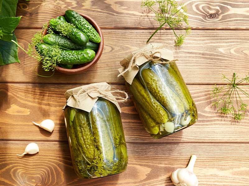Food-Trends 2026: Fermentierte Lebensmittel, wie z. B. Essiggurken