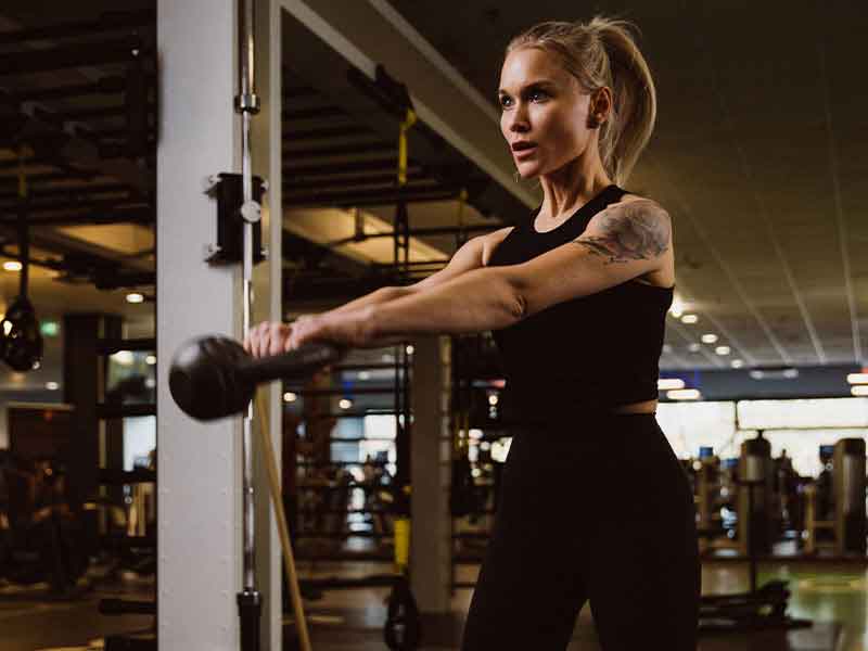 Die Königsdisziplin unter den Kettlebell-Übungen ist der Kettlebell Swing.