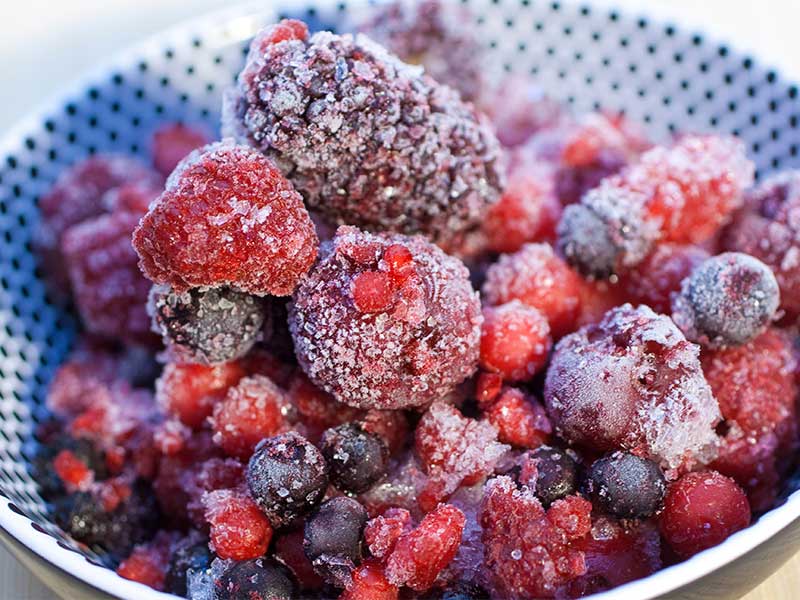 Du willst deine frischen Beeren erst in einigen Tagen oder Wochen genießen? Dann kannst du sie einfach einfrieren.