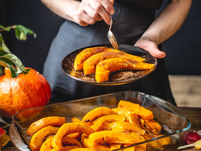 Wie gesund ist Kürbis? Nährwerte, Kürbis zum Abnehmen, Zubereitungs-TIpps, Rezepte & FAQ.