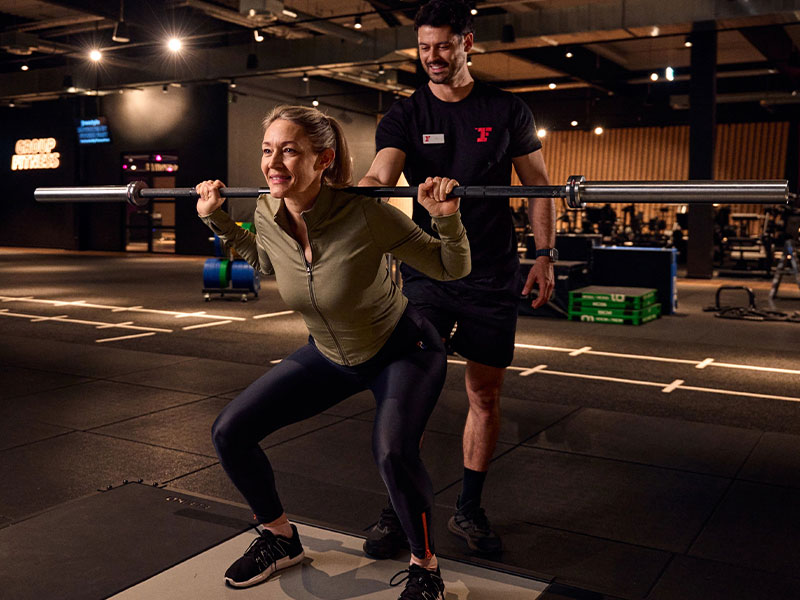 50 % deines HYROX-Trainingsplans bestehen aus Kraft-Übungen.