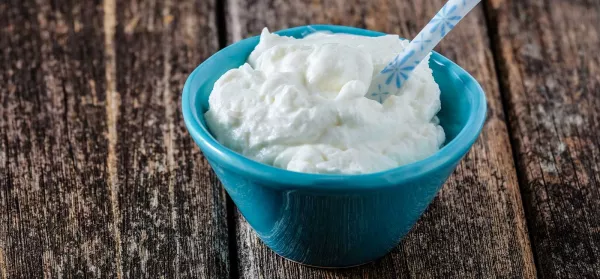 Protein-Bombe Skyr: Nährwerte, Tipps & Rezepte