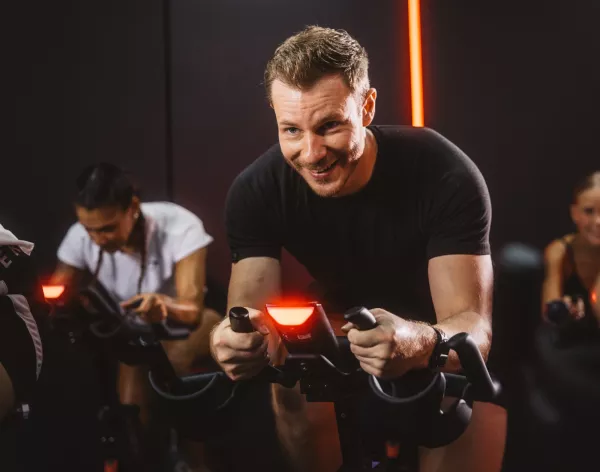 Indoor Cycling Kurse bei Fitness First