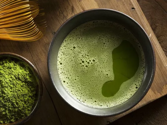 Es gibt durchaus sinnvolle Supplements zum Abnehmen, wie z. B. Grüner Tee & Co.