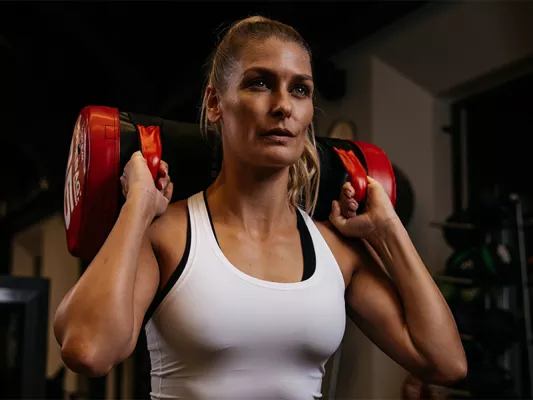 Zu Hause ist immer was los und Ruhe ist ein Fremdwort? Bei Fitness First kannst du entspannt trainieren, Stress abbauen, alles andere vergessen und musst mit niemandem reden, wenn du es nicht willst.