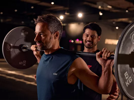 Wie erstelle ich einen Trainingsplan? Vorlagen, FAQ + Trainingspläne bei Fitness First